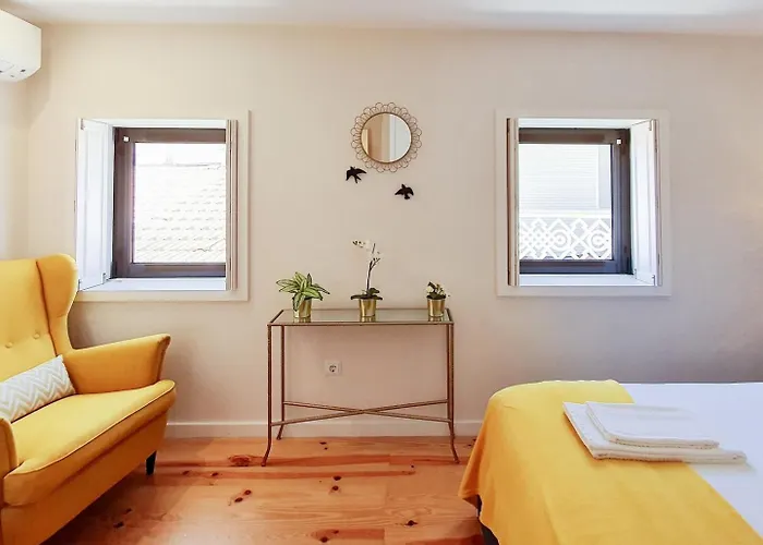 Typical House In A Historical Pedestrian Quarter 度假居