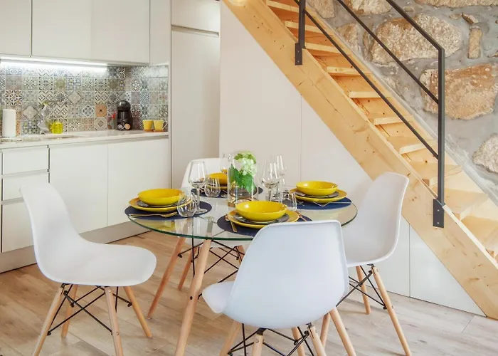 Typical House In A Historical Pedestrian Quarter 度假居